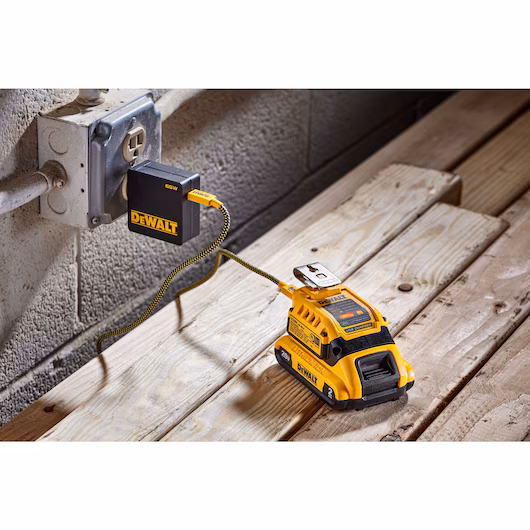 DEWALT USB-Lader (18V) - DCB094K-QW - Bilde 4